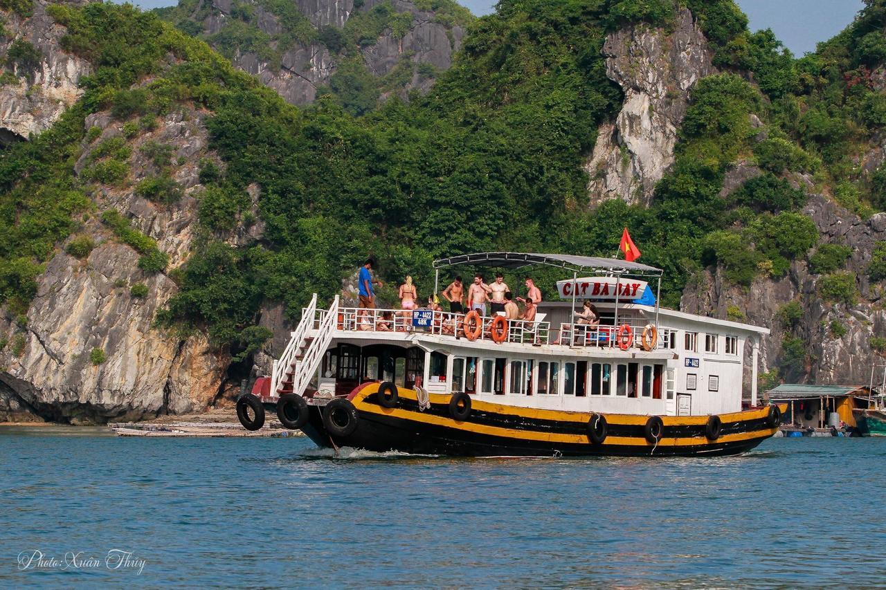 Cat Ba Hostel Cat Ba Island Exterior photo