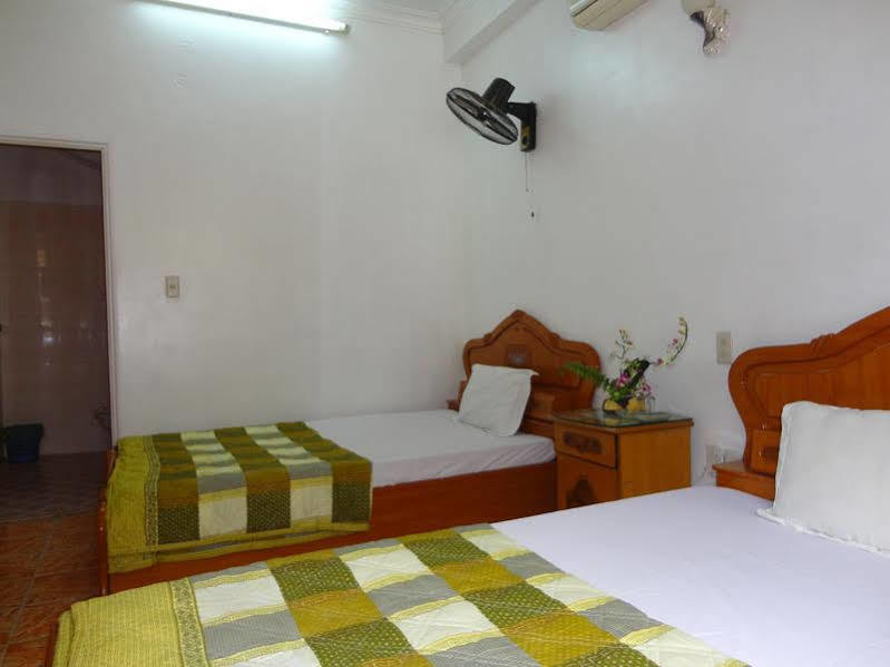 Cat Ba Hostel Cat Ba Island Exterior photo